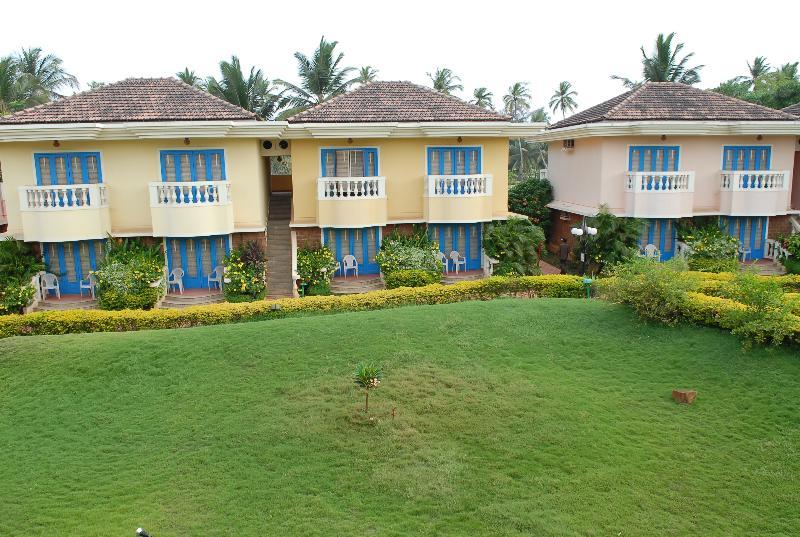 Coconut Grove Hotel