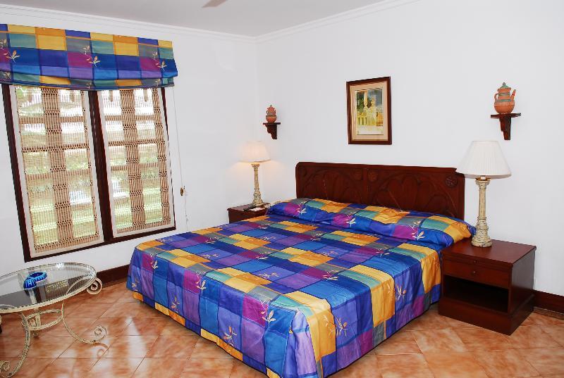 Coconut Grove 3*