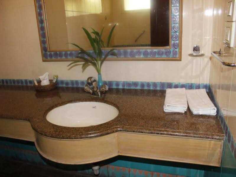 Hotel Coconut Grove Betalbatim